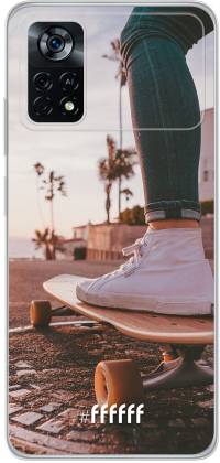 Skateboarding Poco X4 Pro 5G